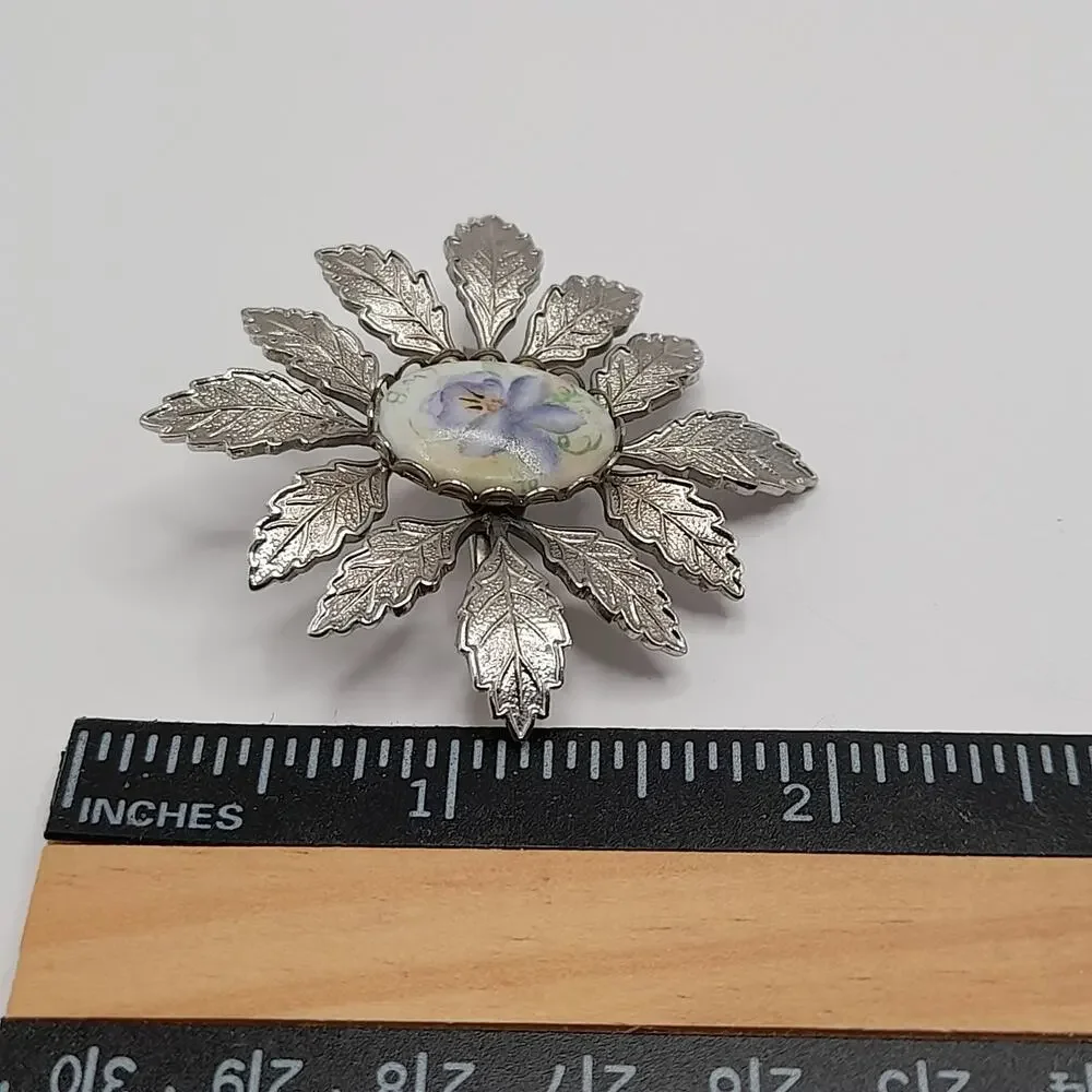 Vintage 1950s Hand Painted Porcelain Floral Brooch Silver Tone Leaf Frame 2